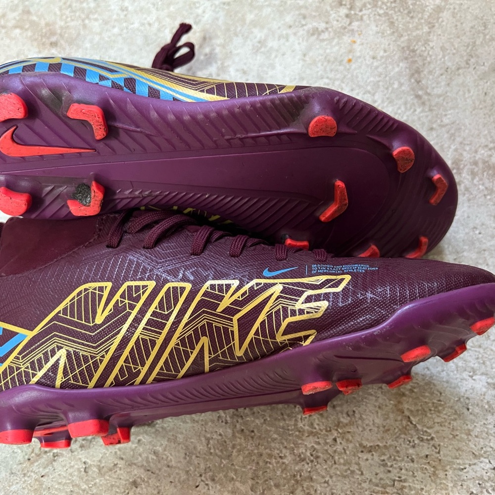 Used Nike Mbappe cleats 5.5